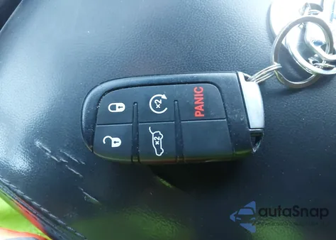 2019 Jeep Grand Cherokee Limited 4X2 z USA, uszkodzony, nr VIN 1C4RJEBG8KC851332